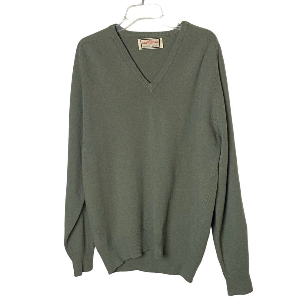 Vintage Alan Paine 100% Lambswool sage green jumper sweater